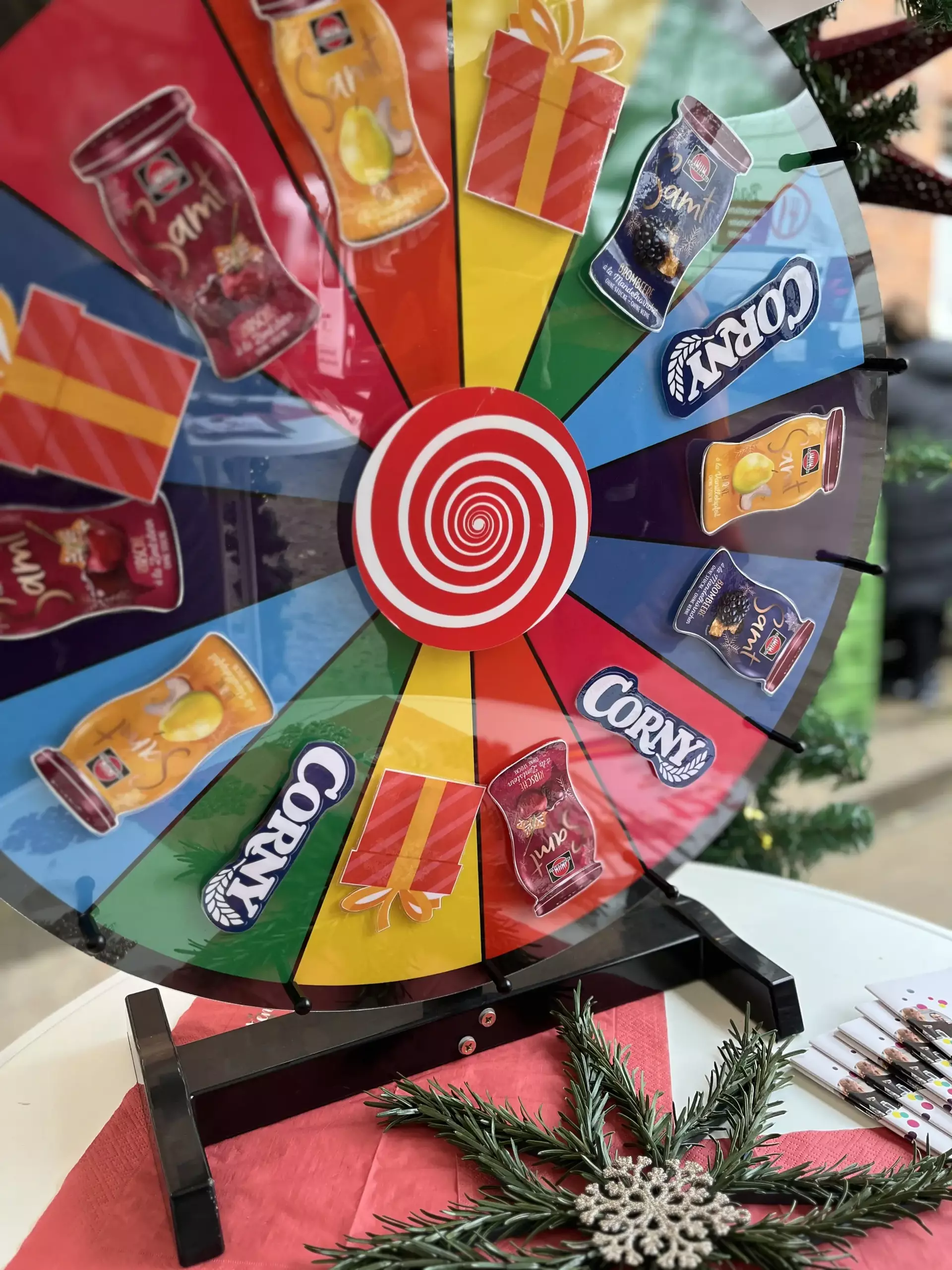 Dieses Bild zeigt ein Glücksrad mit Schwartau Gewinnen.